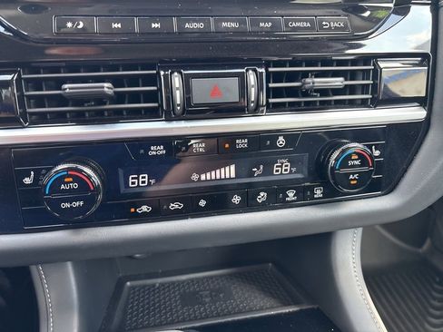 Used 2024 Nissan Pathfinder SL w/ Cargo Package image 31