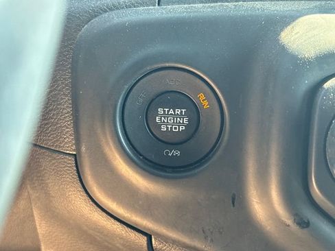 Used 2018 Jeep Wrangler Unlimited Sport S AWD/4WD image 19
