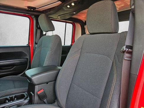 Used 2024 Jeep Gladiator Sport AWD/4WD image 10