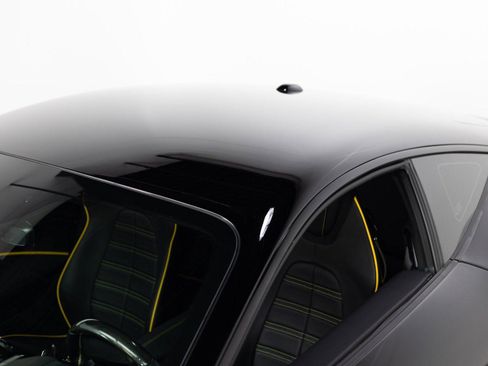 Certified 2022 Ferrari Roma RWD image 27