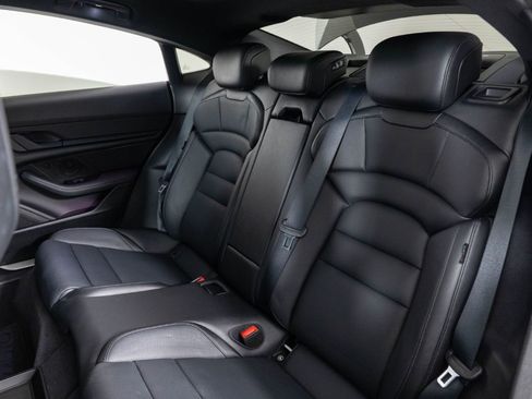 Used 2021 Porsche Taycan 4S image 18