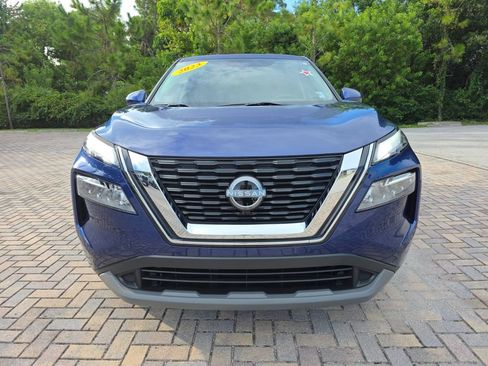 Used 2023 Nissan Rogue SV FWD image 2