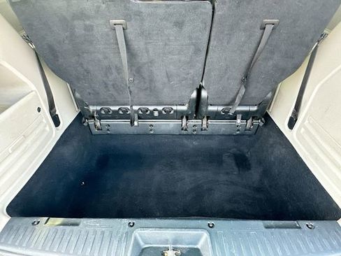 Used 2015 Chrysler Town & Country Touring w/ Driver Convenience Group image 27