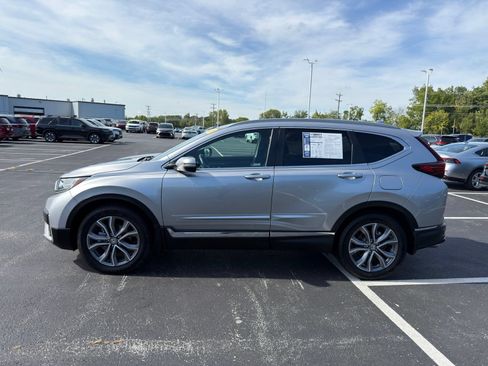 Used 2020 Honda CR-V Touring image 3