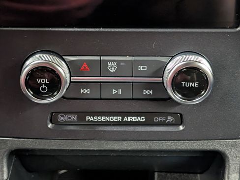 Used 2024 Ford Edge Titanium image 18