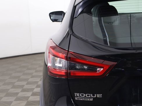 Used 2022 Nissan Rogue Sport SV w/ Technology Package image 15