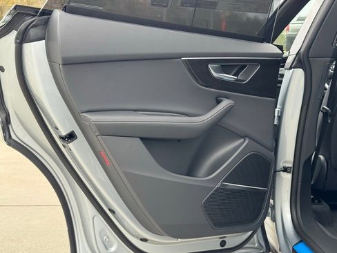 New 2026 Audi Q8 Premium Plus image 23