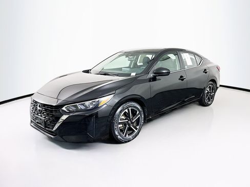 Used 2024 Nissan Sentra SV image 3