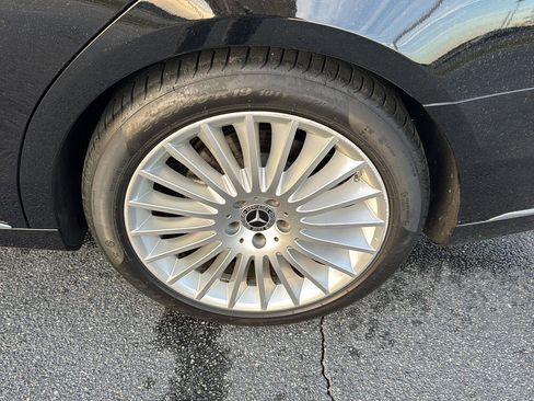 Used 2018 Mercedes-Benz S 560 Sedan image 30