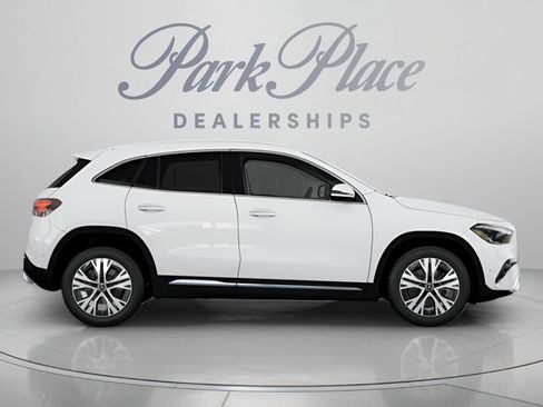 Used 2025 Mercedes-Benz GLA 250 4MATIC image 25