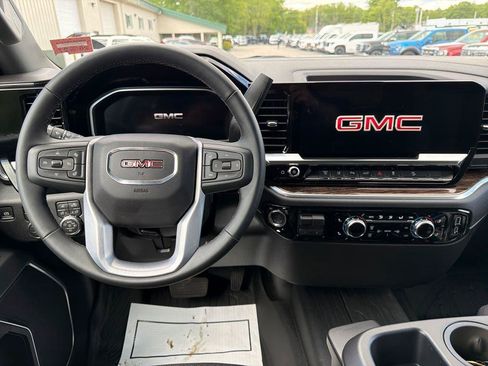 New 2026 GMC Sierra 3500 SLE w/ SLE Value Package AWD/4WD image 15