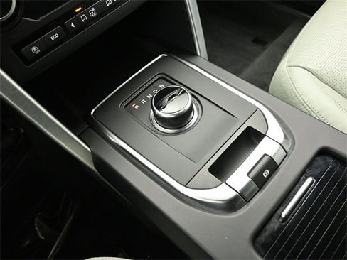 Used 2018 Land Rover Discovery Sport HSE Luxury image 37