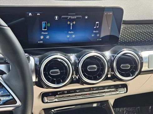 Used 2026 Mercedes-Benz GLB 250 image 14