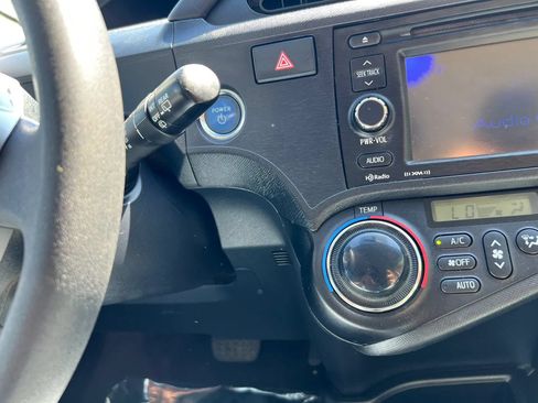 Used 2013 Toyota Prius C Three FWD image 17