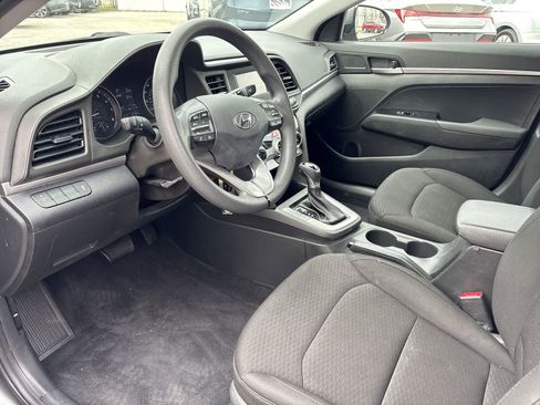 Used 2019 Hyundai Elantra SE w/ Cargo Package image 10
