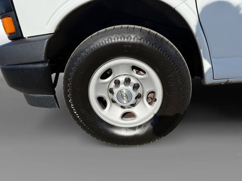 Used 2023 Chevrolet Express 2500 Extended w/ Driver Convenience Package image 9