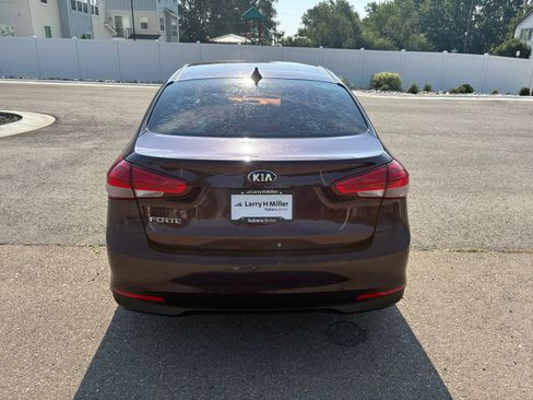 Used 2018 Kia Forte LX FWD image 34