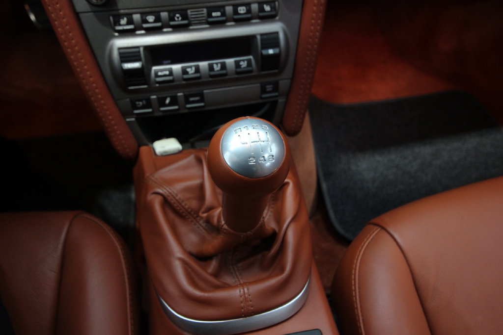 Used 2006 Porsche 911 Carrera S RWD image 25