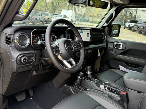 New 2026 Jeep Wrangler Sahara image 15