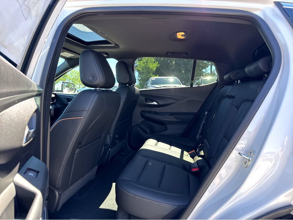 New 2026 Buick Envista Avenir FWD image 7
