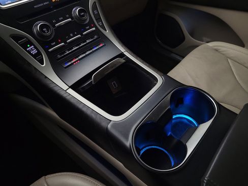 Used 2019 Lincoln Nautilus Reserve image 26