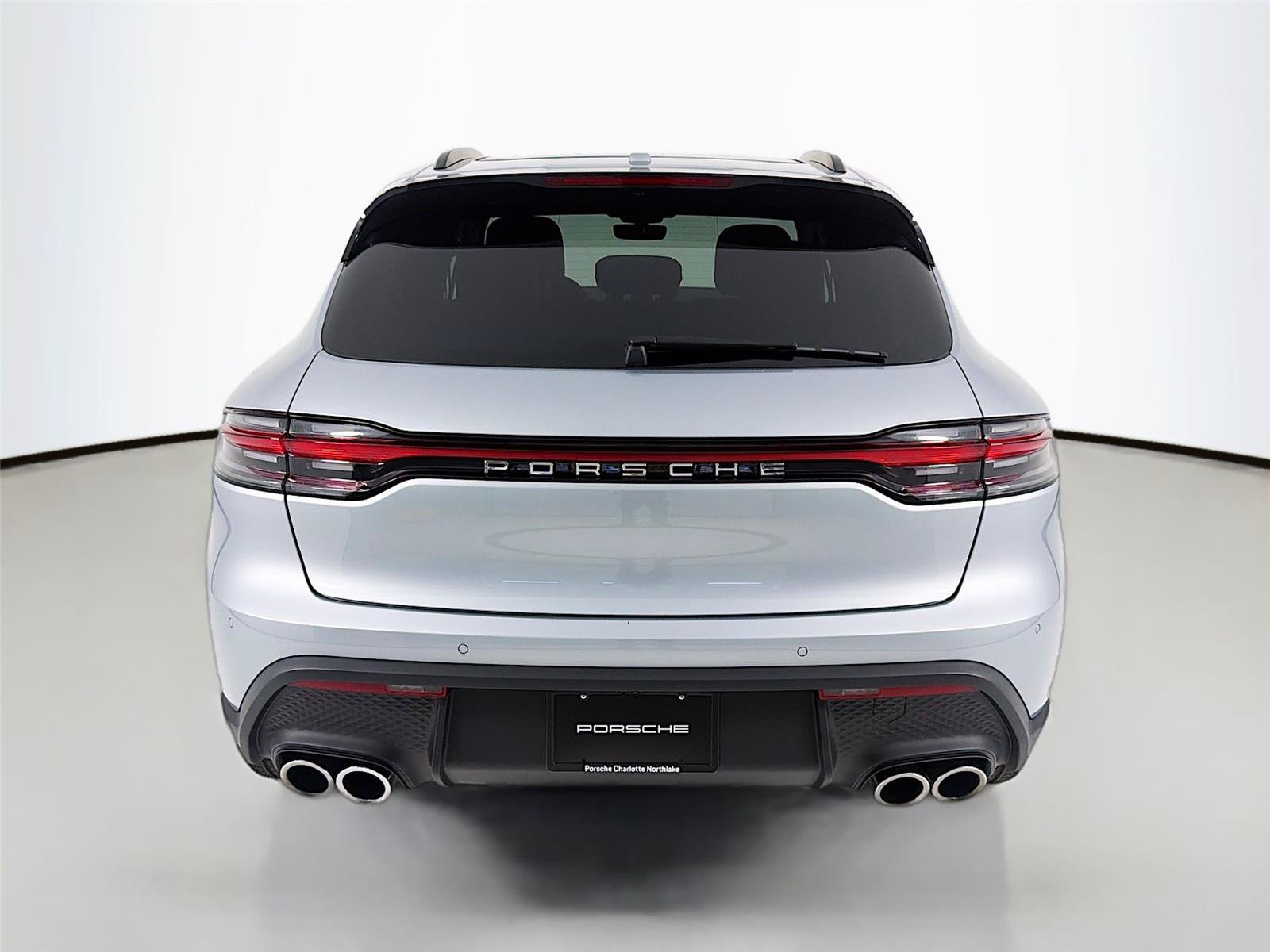 Certified 2026 Porsche Macan AWD/4WD image 26