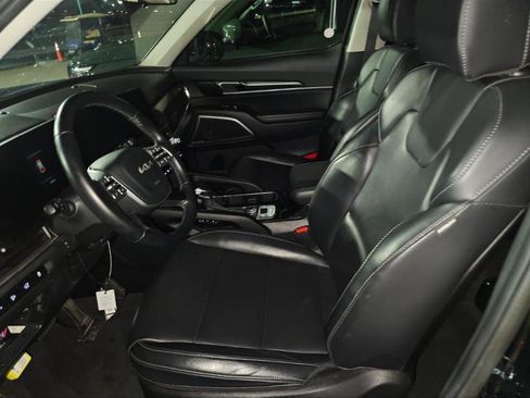 Used 2025 Kia Telluride S image 3