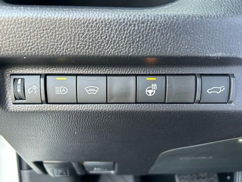 Used 2025 Toyota RAV4 XLE w/ Convenience Package image 17