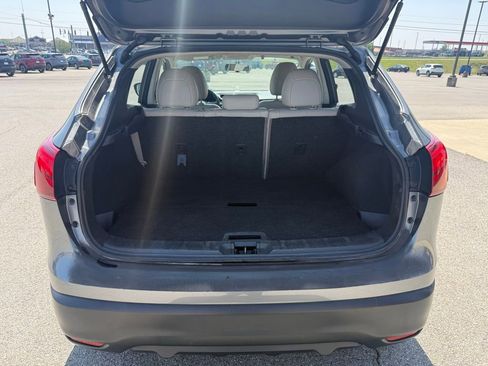 Used 2017 Nissan Rogue Sport SL image 9