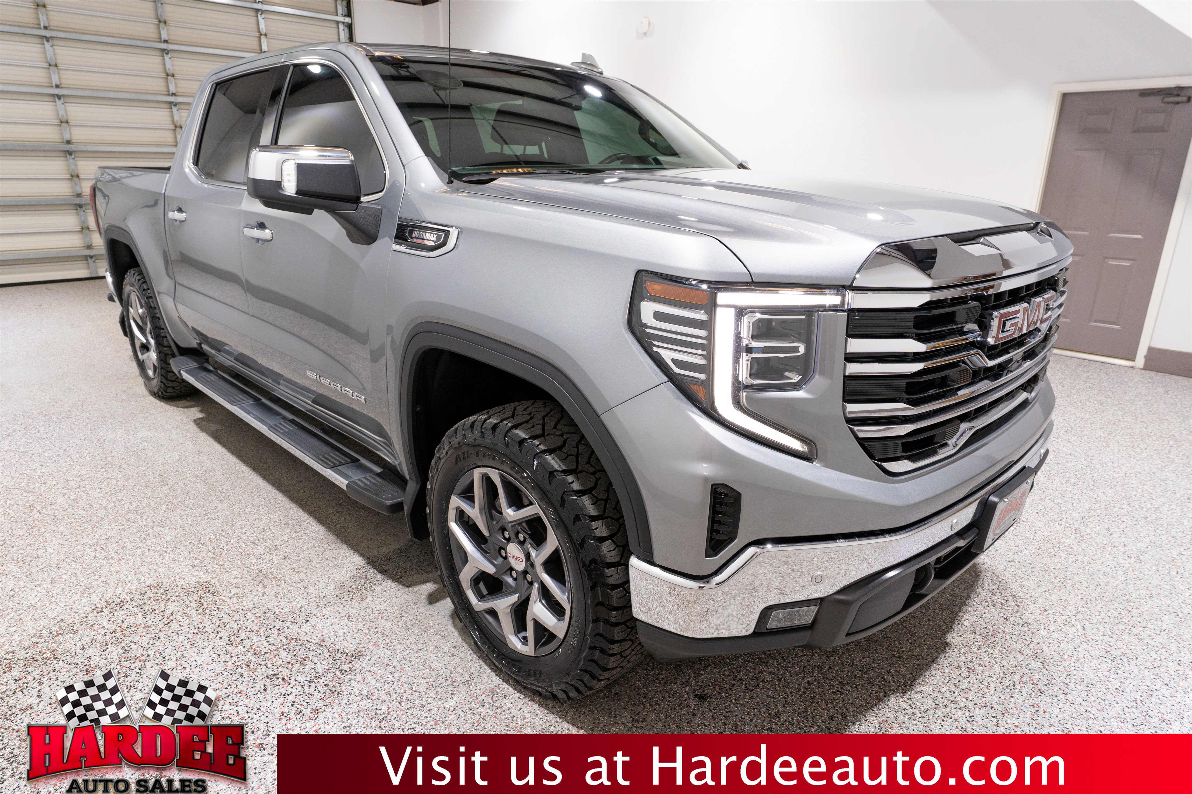 Used 2024 GMC Sierra 1500 SLT w/ SLT Premium Plus Package AWD/4WD image 6
