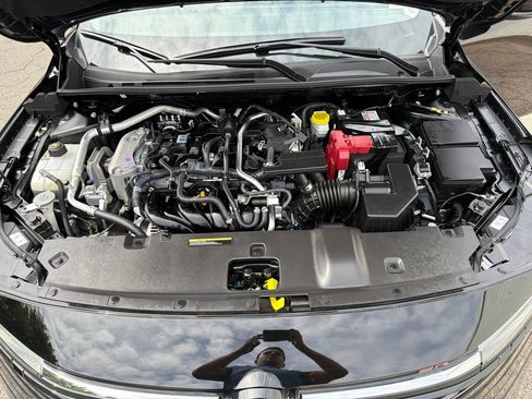 Used 2026 Nissan Sentra SR w/ Floor Mat Package FWD image 34