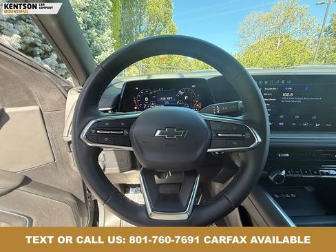 Used 2025 Chevrolet Suburban Z71 AWD/4WD image 17