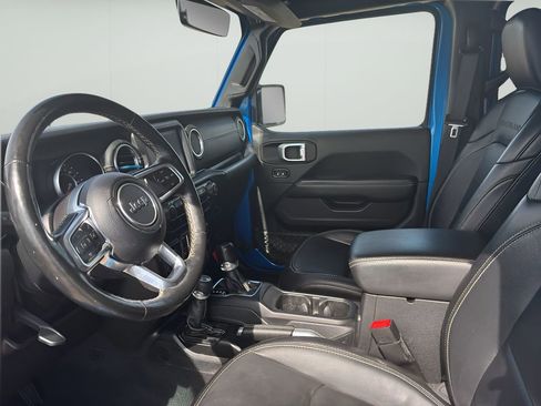 Used 2020 Jeep Gladiator Overland image 16