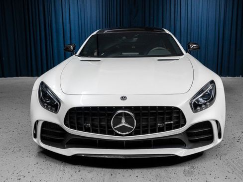 Used 2018 Mercedes-Benz AMG GT R image 2