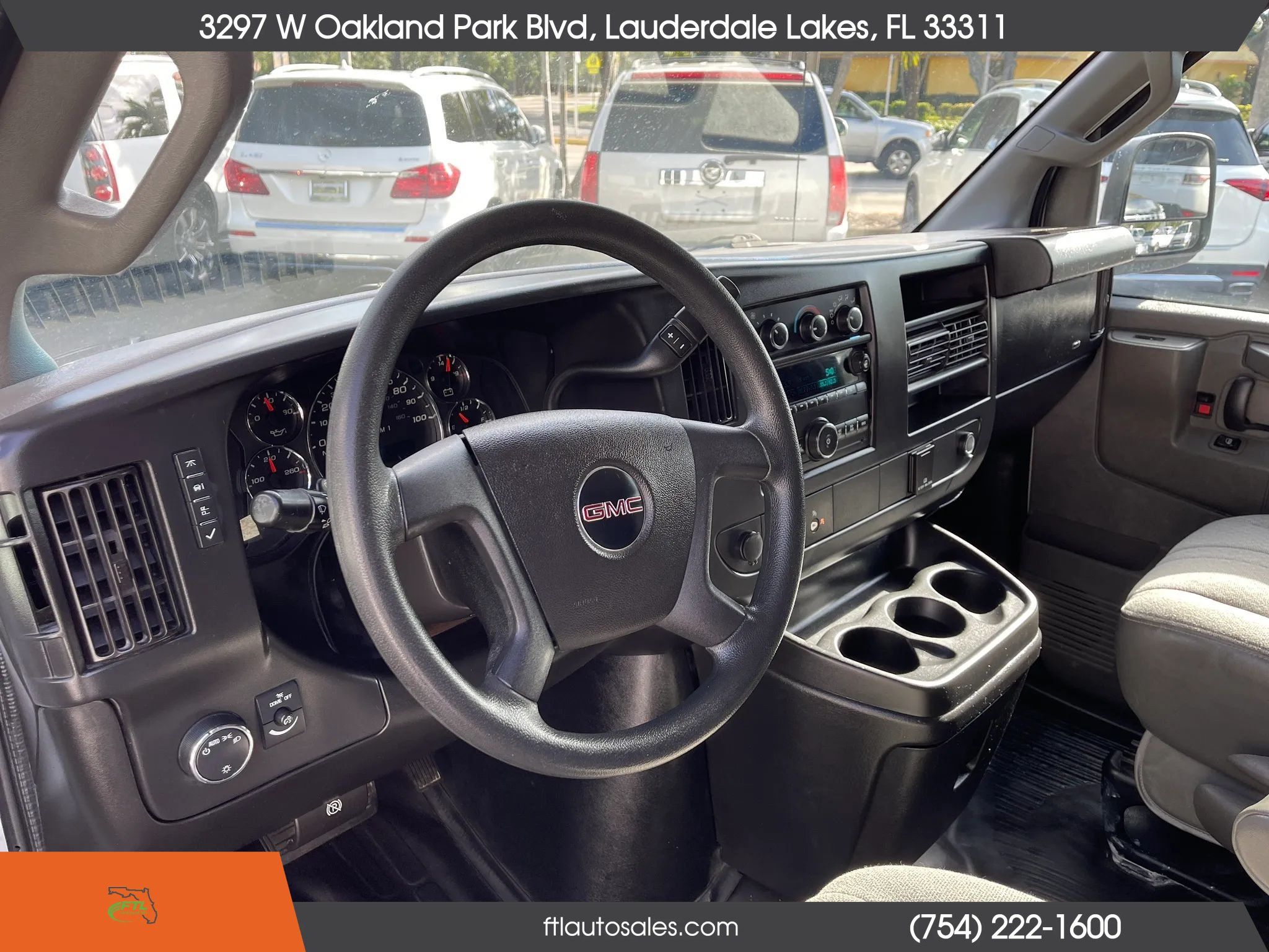 Used 2017 GMC Savana 3500 Extended RWD image 26