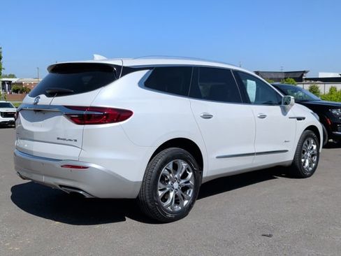 Used 2018 Buick Enclave Avenir image 5