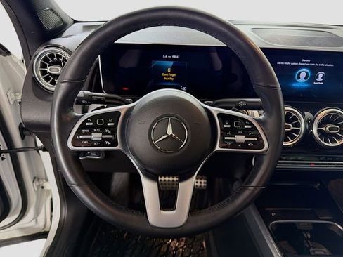 Used 2021 Mercedes-Benz GLB 250 4MATIC image 13