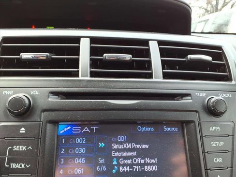 Used 2013 Toyota Prius V Five image 18