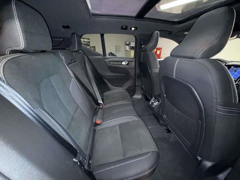 Used 2023 Volvo XC40 B5 Plus w/ Climate Package AWD/4WD image 16