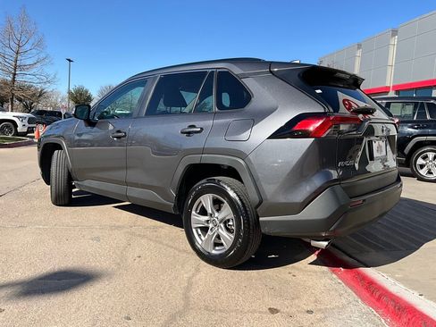 Used 2025 Toyota RAV4 XLE image 8