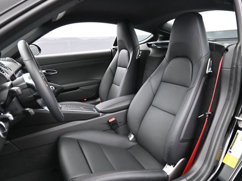 Used 2025 Porsche 718 Cayman image 5