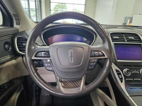 Used 2019 Lincoln Nautilus Reserve w/ Driver Assistance Package AWD/4WD image 18