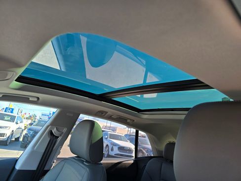 Used 2024 Audi Q8 Premium Plus w/ Premium Plus Package image 5