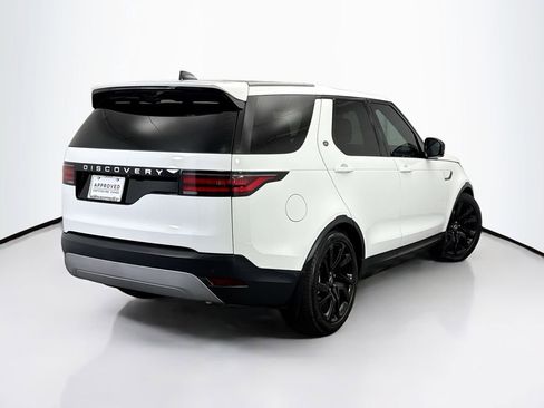Certified 2025 Land Rover Discovery S image 5