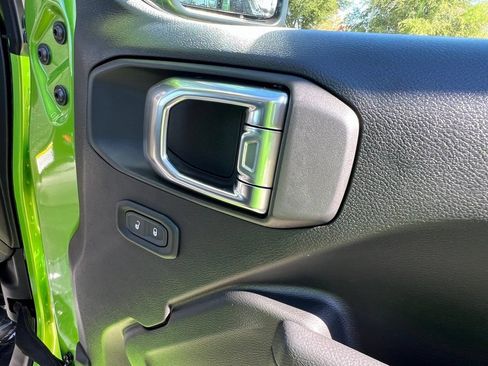 New 2025 Jeep Gladiator Sport AWD/4WD image 12