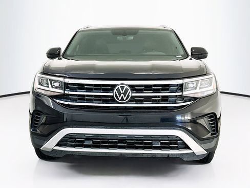 Used 2022 Volkswagen Atlas Cross Sport SE AWD/4WD image 2