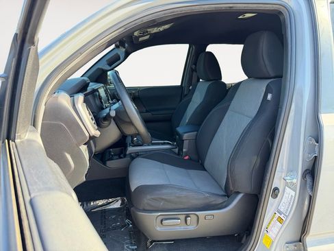 Used 2021 Toyota Tacoma TRD Off-Road w/ Technology Package AWD/4WD image 6