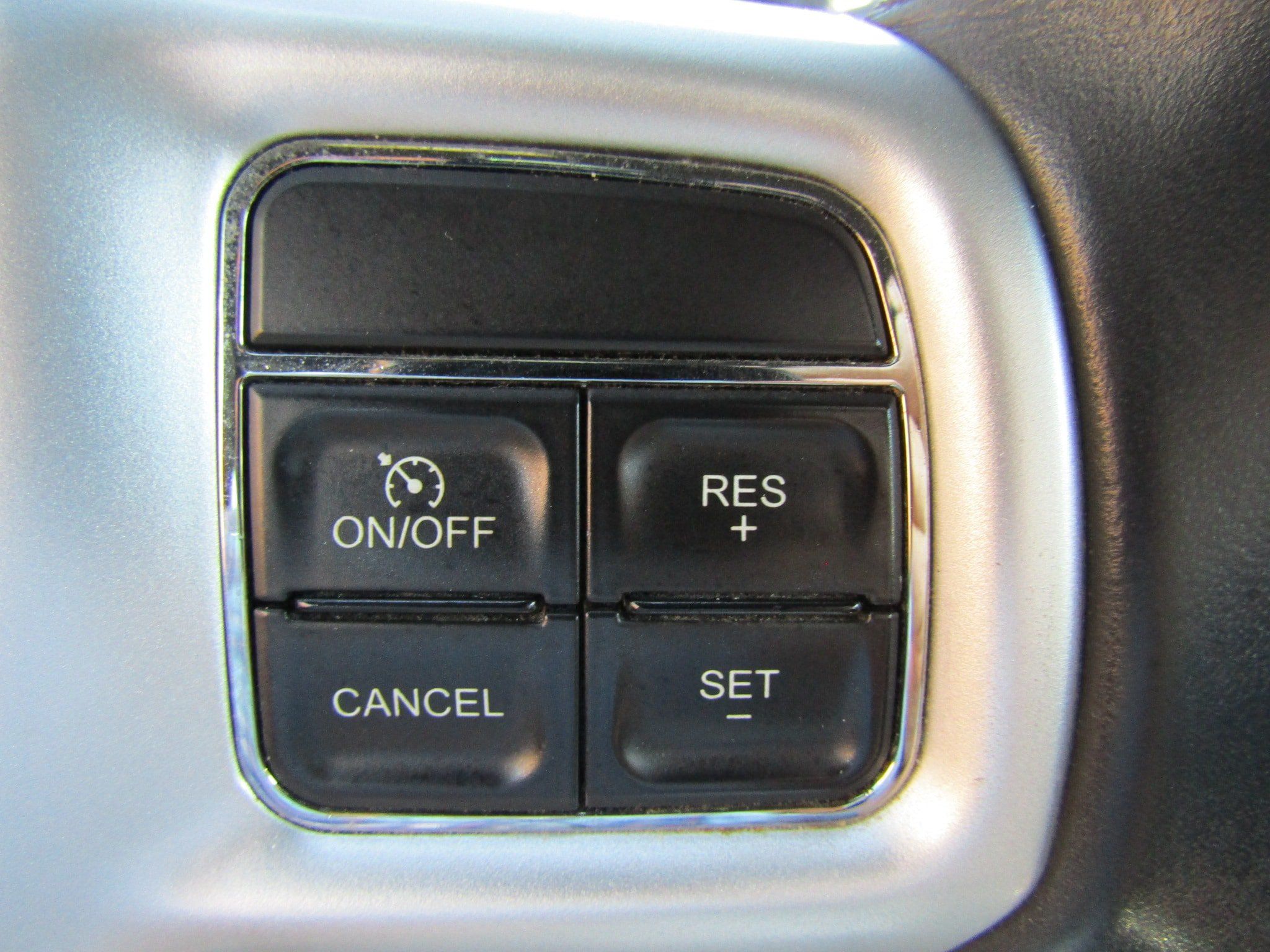 Used 2012 Chrysler 200 Touring FWD image 23