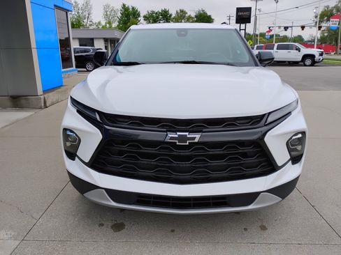 Used 2024 Chevrolet Blazer LT w/ Convenience Package FWD image 11
