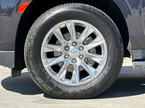 Used 2023 Chevrolet Suburban Premier AWD/4WD image 26
